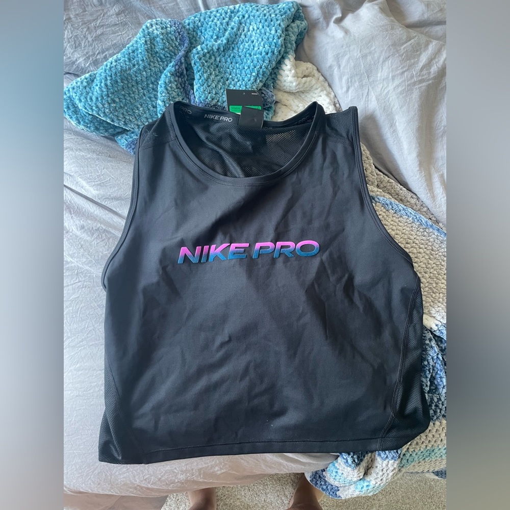 Nike Cropped Tank Size XL with Mesh back